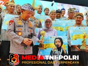 Kapolri Berikan Apresiasi Kepada Adhisty Atas Juara Lomba Melukis Difabel