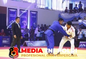Kapolri Jadi Wasit di Kejuaraan Judo Kapolri Cup 2025