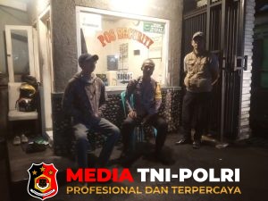 Cegah Gangguan Kamtibmas, Bhabinkamtibmas Cisarua Intensifkan Patroli Sambang Poskamling