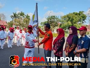 Asestin II Rody Kamislam Mewakili Bupati Kotim Melepas Kontingen Pada Kegiatan Pekan Daerah Petani, Nelayan Andalan XIV ke Pangkalan Bun