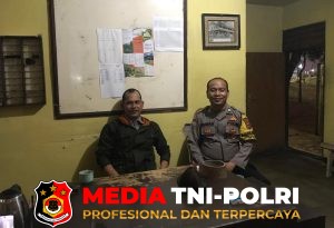 Sambang Pos Kamling, Bhabinkamtibmas Sampaikan Pesan Kamtibmas ke Warga