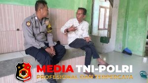Pererat Kedekatan dengan Warga, Bhabinkamtibmas Polsek Nanggung Sambangi Desa Kalongliud