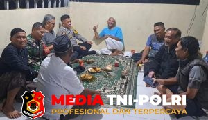 Sampaikan Pesan Kamtibmas, Bhabinkamtibmas Ciampea Bersama Babinsa Lakukan Silaturahmi Kamtibmas
