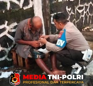 Respon Cepat Polsek Ciawi Evakuasi Warga Tanpa Identitas yang Diduga Sakit Keras ke RSUD Ciawi