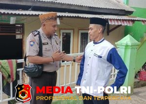 Jalin Kedekatan dengan Masyarakat, Bhabinkamtibmas Sambang Warga di Kecamatan Leuwiliang