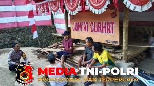 Bhabinmas Polsek CWI mendatangi warga korban kebakaran kp. Lebak gudang desa Bendungan untuk Jumat Curhat.