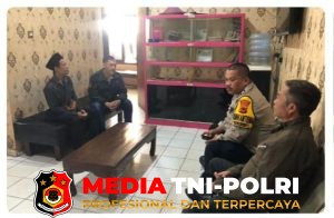 Program Jum'at Curhat, Kanit Reskrim  bersama Bhabinkamtibmas Dengarkan Aduan Keluh Kesah Warga Terkait Harkamtibmas