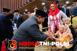Usai Pidato Kenegaraan, Presiden Prabowo Hampiri Tokoh Nasional dan Tamu Internasional