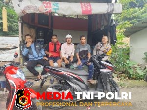 Sambang Kamtibmas, Bhabinkamtibmas Polsek Ciawi Bangun Kedekatan dengan Warga Bojongmurni