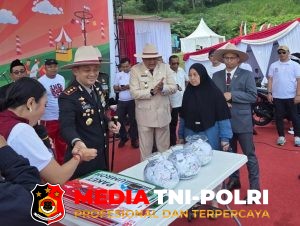 Kapolres Bogor Bersama Forkopimda Hadiri Pesta Rakyat HUT RI ke-80 di Babakan Madang Bogor