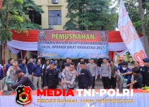 Polda Lampung Musnahkan 50 Senpi Rakitan Hasil Operasi Sikat Krakatau 2025