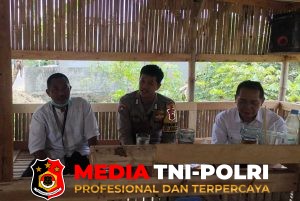 Jaga Harkamtibmas Bhabinkamtibmas Polsek Leuwiliang Sambangi Warga Desa Babakan Sadeng 