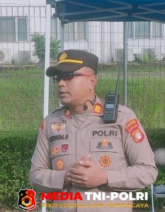 Kapolsek Cikarang Selatan Gelar Apel Pengamanan Keberangkatan Massa Serikat Pekerja ke Istana Negara dan Gedung DPR RI