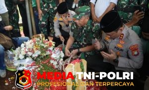 Hadiri Pemakaman Affan Kurniawan di TPU Karet Bivak, Kapolda Metro Sampaikan Permohonan Maaf