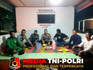 Kapolsek Muara Gembong Gelar "Ngopi Kamtibmas" Bersama Tokoh Masyarakat Kampung Kedung Cinde   