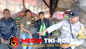 Jalin Silaturahmi dengan Warga, Bhabinkamtibmas Laksanakan Sambang Wujudkan Kamtibmas