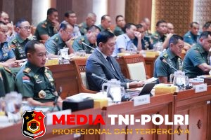 Panglima TNI dan Menhan RI Hadiri Raker dengan Komisi I DPR RI Bahas Penyesuaian Anggaran 2026