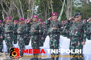 Danpasmar 1 Ikuti Upacara Pembaretan 527 Prajurit Muda Baret Ungu
