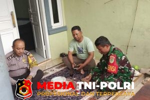 Sinergitas TNI-POLRI dengan Warga Desa Cikarawang Giat Sambang Warga,untuk Menjaga Harkamtibmas