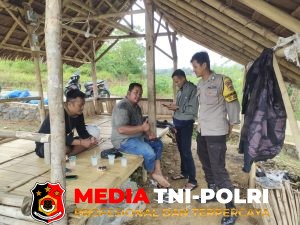 Sambangi Warga Bhabinkamtibmas Polsek Leuwiliang Tingkatkan Harkamtibmas di Wilayah