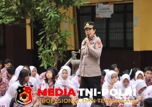 Polres Jakbar Hadir di Tengah Pelajar, Ingatkan Bahaya Tawuran dan Narkoba di SMK Yadika 2 Jakarta