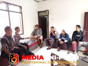 Tingkatkan Kewaspadaan terhadap Kamtibmas Bhabinkamtibmas Polsek Cigudeg Sambang Warga Desa Urug