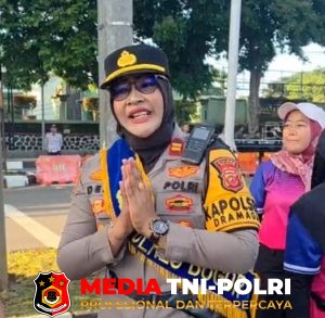 Dukung Patroli Mojang Lodaya Kapolda Jabar, Polwan Polres Bogor Sapa Warga Saat Uji Coba Car Free Day di Jalan Tegar Beriman