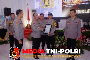Aipda Rahmad Muhajirin Sosok Bhabinkamtibmas Inspiratif Polres Bojonegoro Terima Anugerah di Forum Internasional Kepolisian