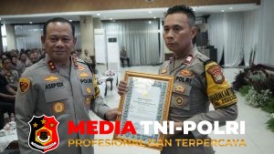 Kapolda Metro Jaya Beri Penghargaan untuk Polisi Inspiratif yang Dirikan Sekolah Bagi Anak Pemulung di Kembangan