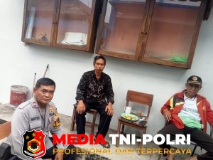 Jaga Kamtibmas Bhabinkamtibmas Polsek Ciawi Sambang Tokoh Masyarakat Desa Bitungsari