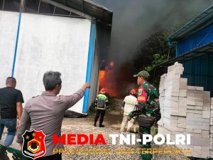 Polisi Selidiki Pabrik Tekstil di Cikancung Bandung Yang Terbakar