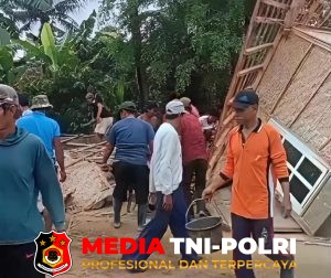 Tanpa Angin dan Hujan, Rumah Warga Margakaya Pringsewu Ambruk: Kerugian Capai Belasan Juta