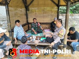 Sinergitas TNI–Polri, Bhabinkamtibmas dan Babinsa Sambangi Warga untuk Perkuat Kamtibmas di Cijeruk