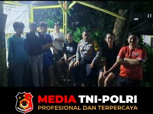 Giat Patroli Bhabinkamtibmas Polsek Ciampea Laksanakan Kontrol Ronda Malam Sampaikan pesan Kamtibmas