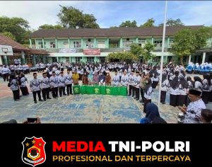 Kapolsek Dramaga Bersama Forkompimcam Hadiri Upacara Peringatan Hari Guru Nasional Tahun 2025 Tingkat Kecamatan Dramaga
