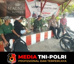 Bhabinkamtibmas Polsek Babakan Madang Sambang dan Silaturahmi dengan Warga Desa Karang Tengah, Sampaikan Pesan Kamtibmas