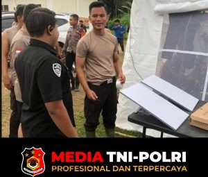 Jembatan Harapan di Tengah Lumpur: Kisah Heroik Polri Membuka Isolasi Komunikasi Bencana Sumatra