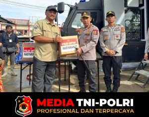 Kapolri Jenderal Listyo Sigit Prabowo Turun Langsung ke Aceh Tamiang, Salurkan Enam Truk Bantuan