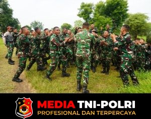 Panglima Terus meninjau Latihan Terjun di Grati Pasuruan