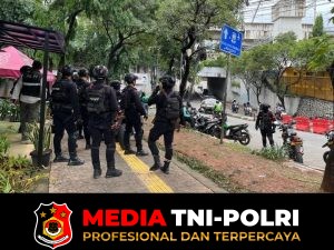 Brimob Polda Metro Jaya Laksanakan Monitoring Pasca Tawuran Warga di Terowongan Manggarai, Jakarta Selatan