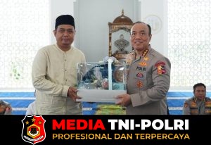 Wakapolri Serahkan Santunan Anak Yatim dan Bansos di SMA Kemala Taruna Bhayangkara Bogor