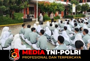 Polsek Cikarang Selatan Lakukan Police Goes To School, Berikan Pembinaan dan Motivasi kepada Pelajar