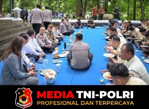 Kapolda Jabar Ajak Satpam Perkuat Sinergi Jaga Keamanan Lingkungan dalam Ngariung Sauyunan Jaga Lembur, Pada HUT Satpam ke-45