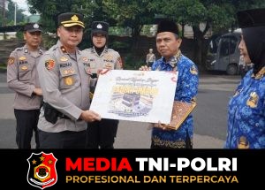 Kapolres Bogor Berikan Reward kepada ASN Polri