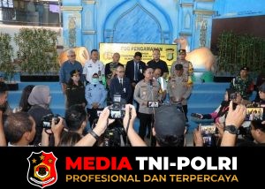 Kapolresta Bandara Soekarno - Hatta (Soetta) Kombes Pol Wisnu Wardana Mendampingi Wakapolda Metro Jaya Brigjen Pol Dekananto Eko Purwono Meninjau Arus Mudik Lebaran 2026 Di Terminal 3