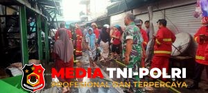 Si Jago Merah Hanguskan Lima Toko di Pasar Blok R Kapuas