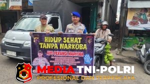 Satpolairud Polres Kotim Sosialisasikan Bahaya Narkoba hingga Larangan Karhutla ke Warga Bantaran Sungai