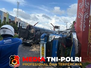 Dua Truk Tangki Tabrakan di Simpang Empat Jalan Patih Rumbih, Tidak Ada Korban Jiwa