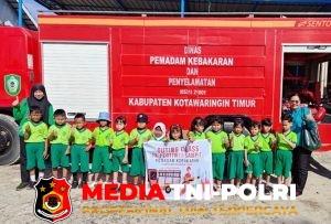 Edukasi Sejak Dini, Siswa TK Pertiwi I Kunjungi Mako Damkar Kotim