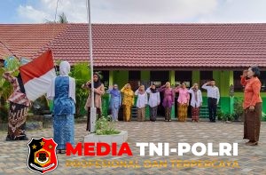 Peringati Hari Kartini ke-147, SDN 2 Baamang Tengah Gelar Fashion Show Kebaya
